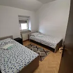 Frane House Ferienhaus *