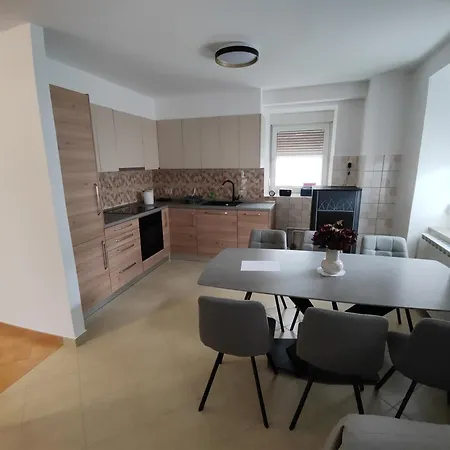 Casa de Férias Frane House Knezak