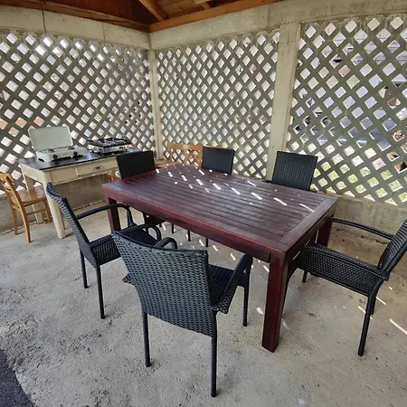 Vakantiehuis Frane House Knezak