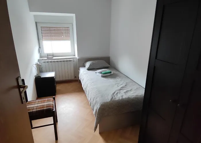 Feriehus Frane House Knezak