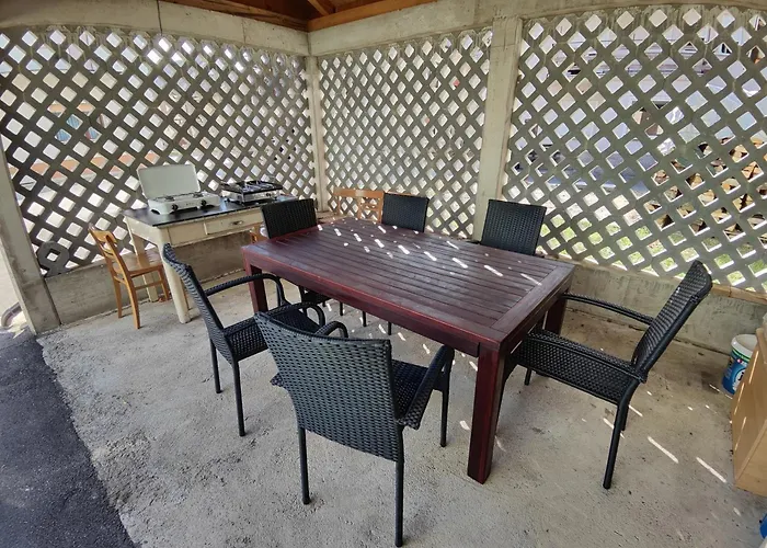 Feriehus Frane House Knezak